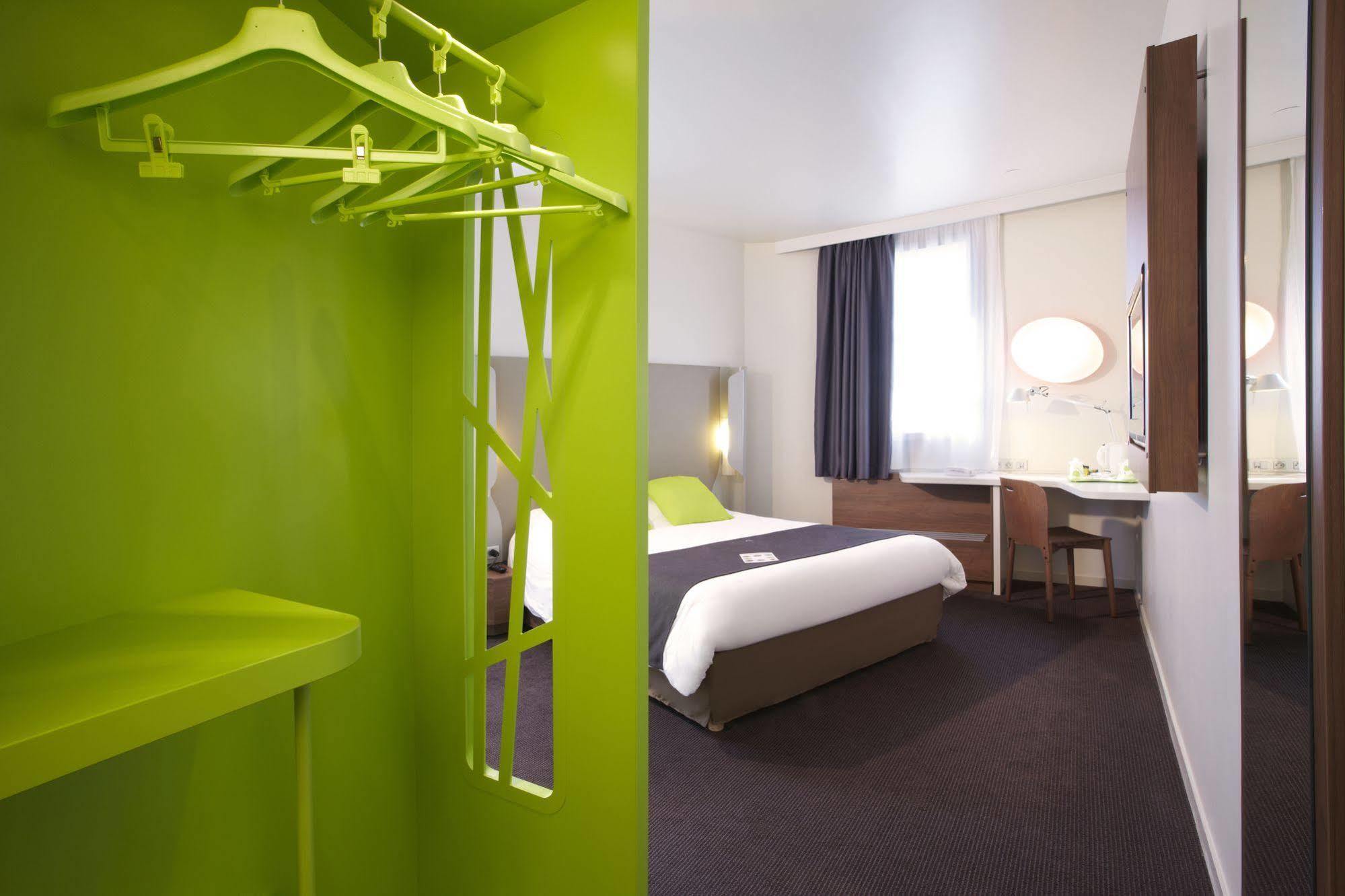 Hotel Campanile Reims Est - Taissy Zewnętrze zdjęcie